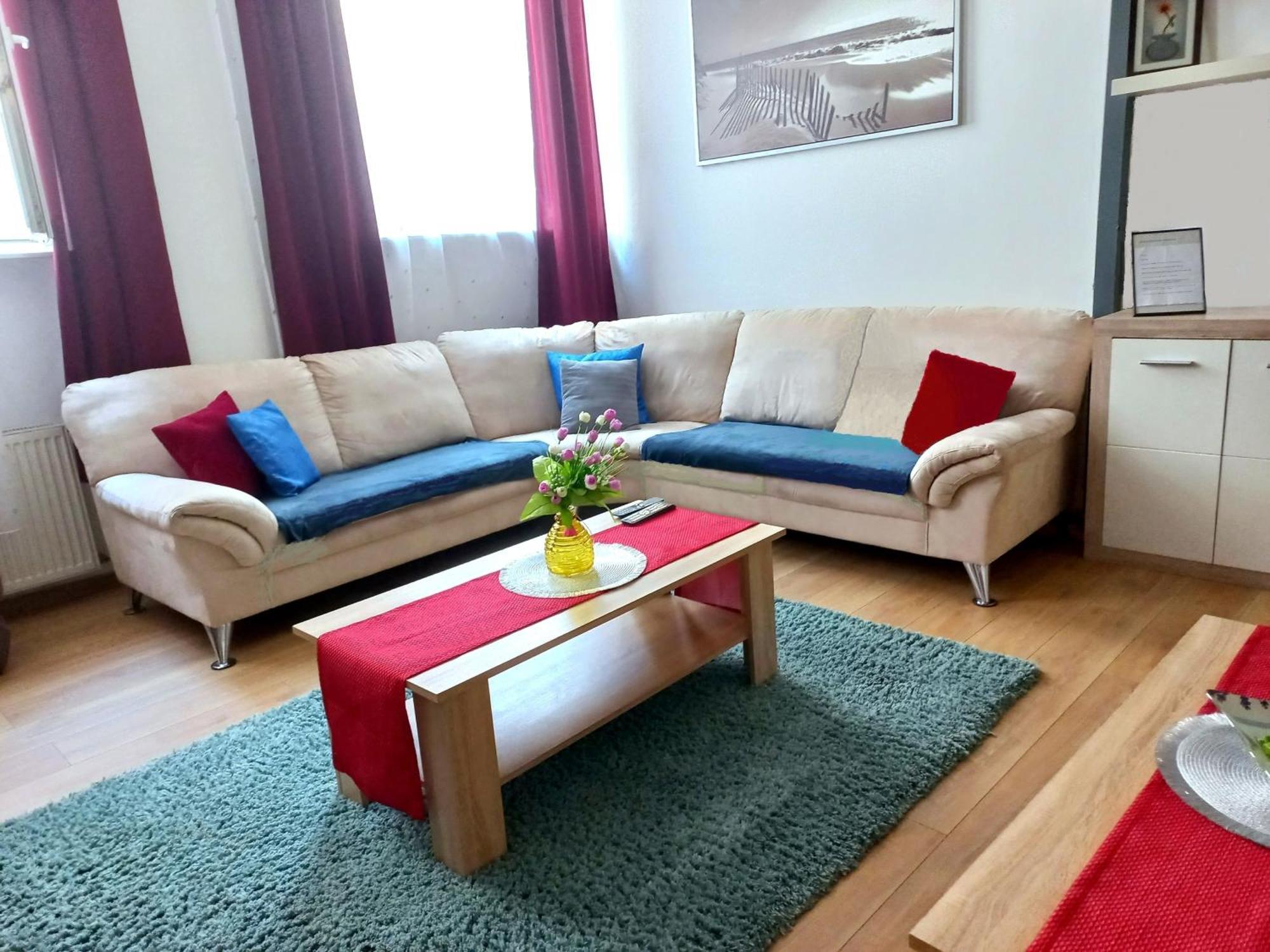 Downtown Acacia Str Budapest
